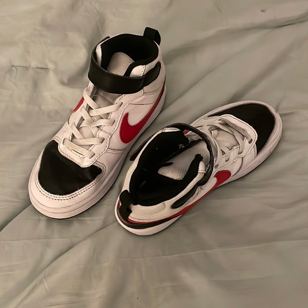 Boys Nikes
